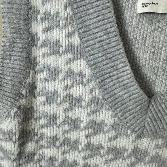 ABERCROMBIE & FITCH Super Soft Houndstooth Plaid Sweater Vest Size Small Grey - Picture 3 of 9
